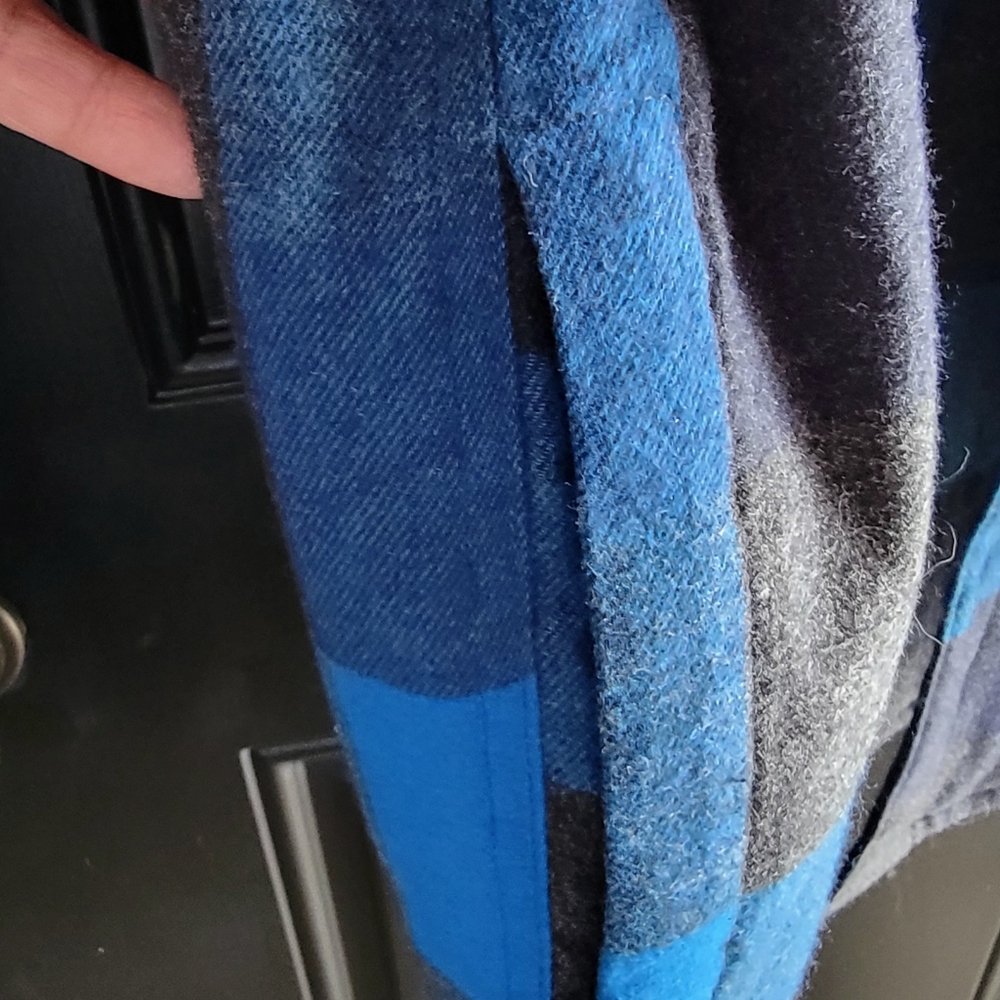Mens flannel shacket - Picture 2 of 7